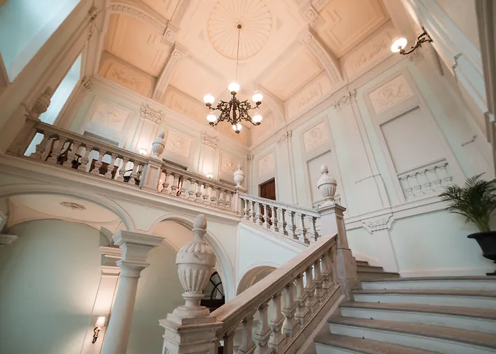 Royal Palace Hotel